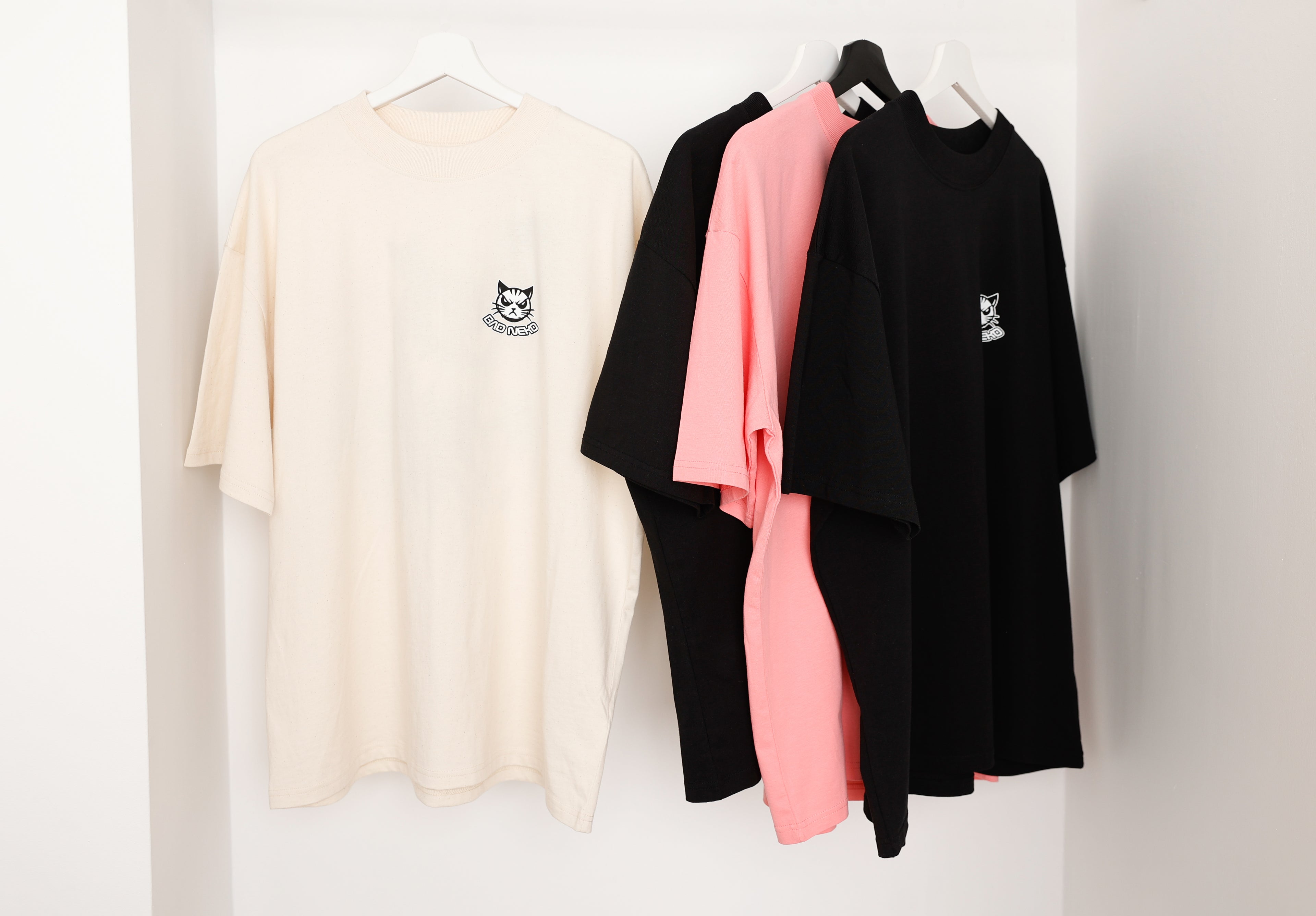 CAMISETA LET´S GHOST BEIGE LIMITED EDITION